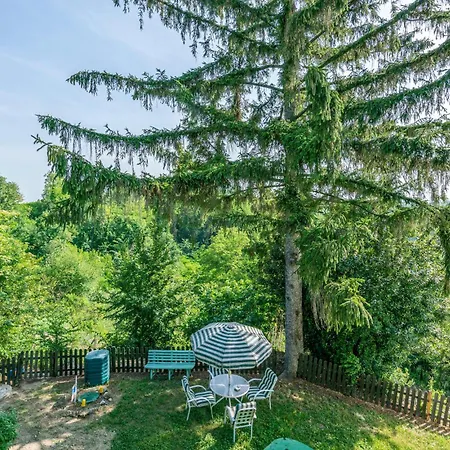 Pet Friendly In Ferienhaus Vignale