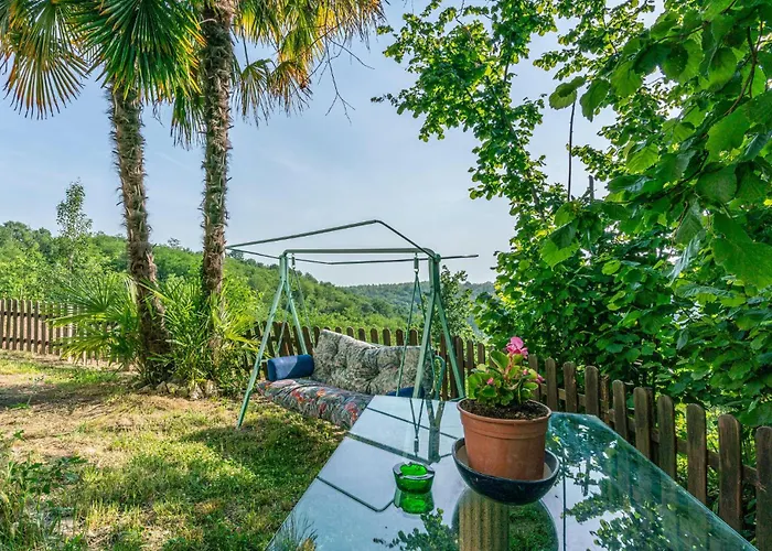 Pet Friendly In Ferienhaus Vignale